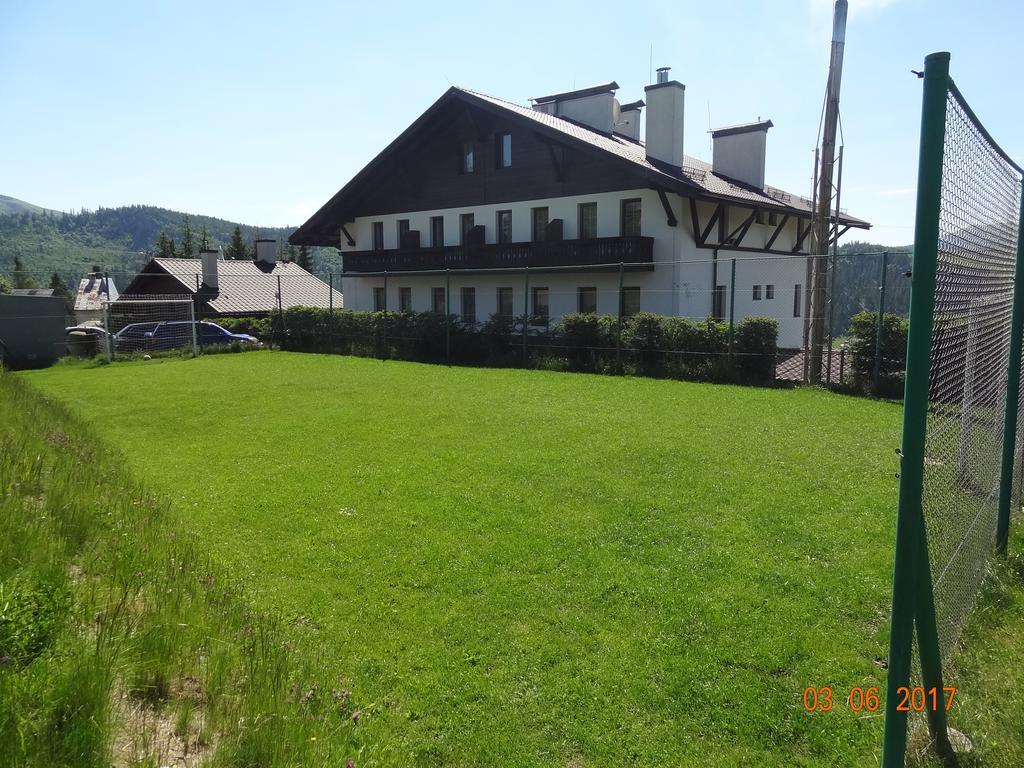 Hotel Alpenhof Pansion Slavske Exterior foto